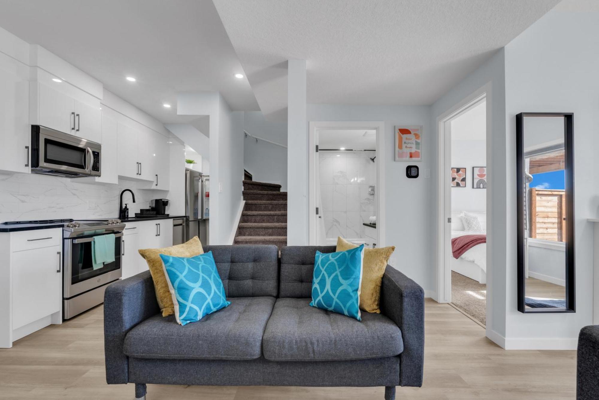 You Will Love This 2Br Guest Suite In Se YYC Eksteriør billede